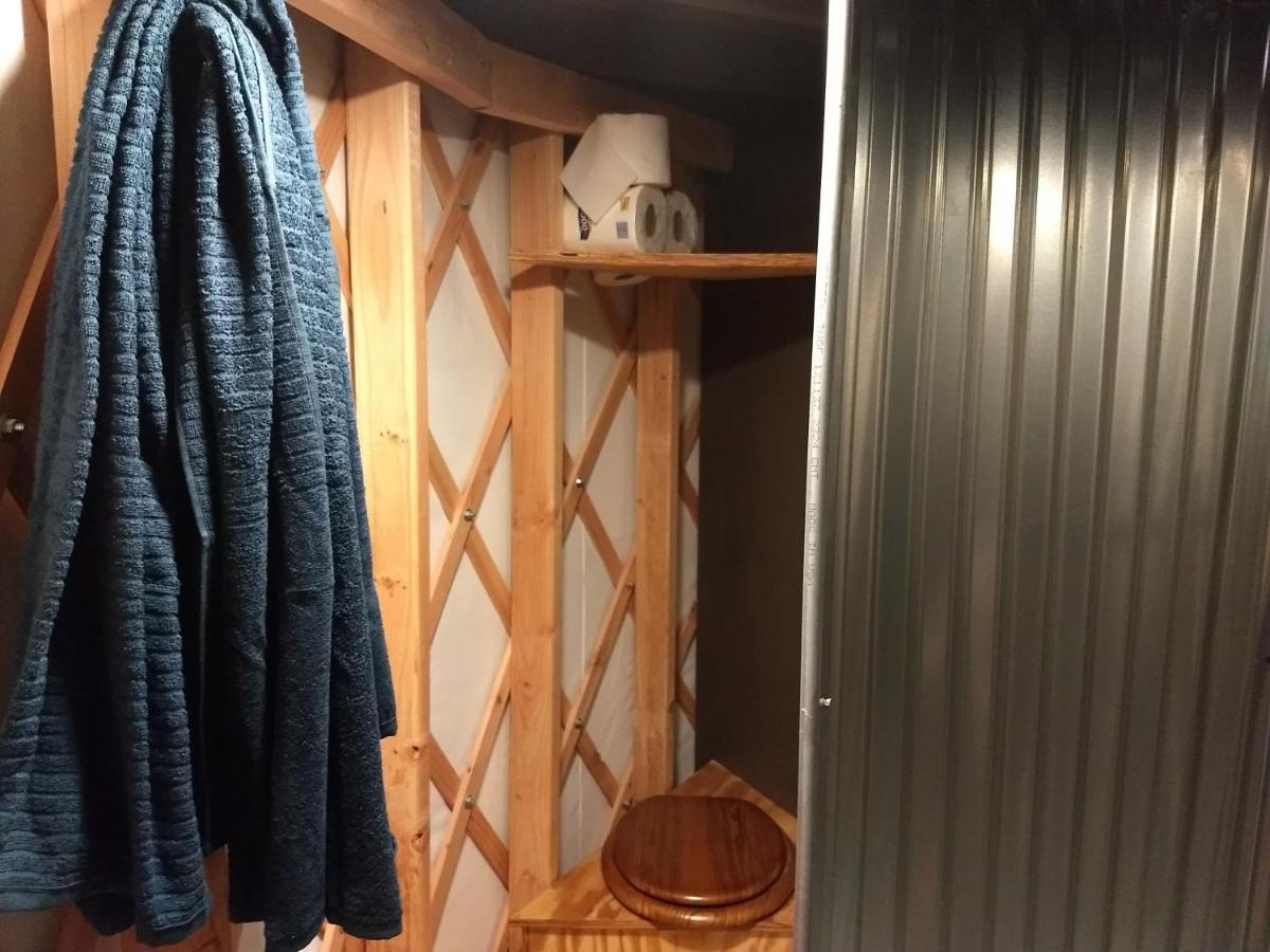 Отель Livingston Manor Yurt Parksville Экстерьер фото